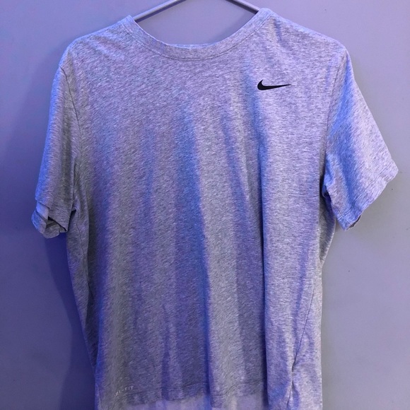 Nike Basic Tes - Picture 1 of 1